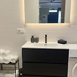Bajo La Viga Con Piscina