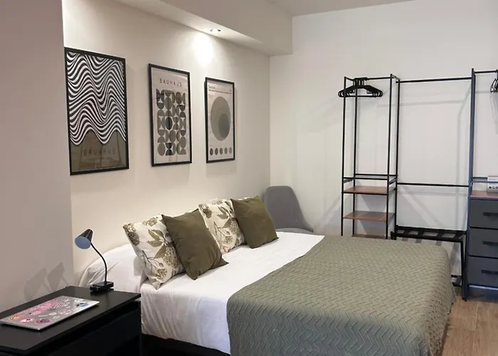 Cha Lofts & Pool Apartment