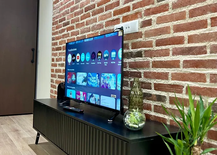 Cha Lofts & Pool Apartment