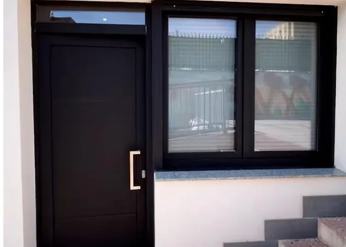 Cha Lofts & Pool Apartment *